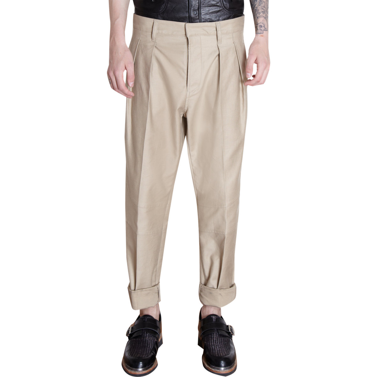 pleated beige pants