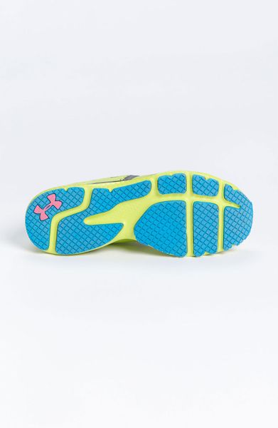 Under Armour Micro G Mantis Running Shoe Women in (bitter lime/ black