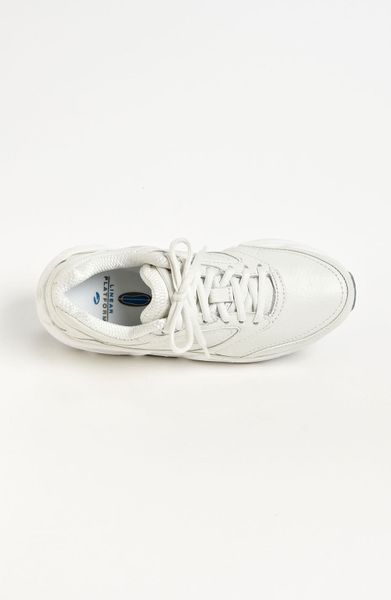 Brooks Women S Addiction Walking Shoe in White