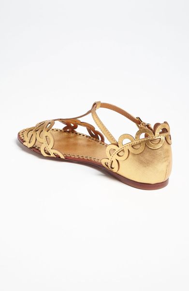 Tory Burch Aileen Flat Sandal in Gold | Lyst