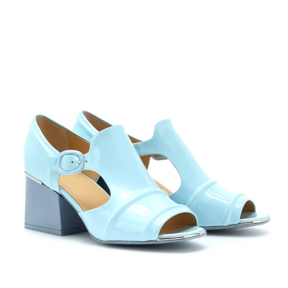 Balenciaga Cube Patent Leather Sandals with Blocky Heel in Silver | Lyst