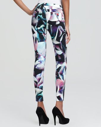 J Brand Jeans Mid Rise 620 Super Skinny in Hydrangea Print - Lyst