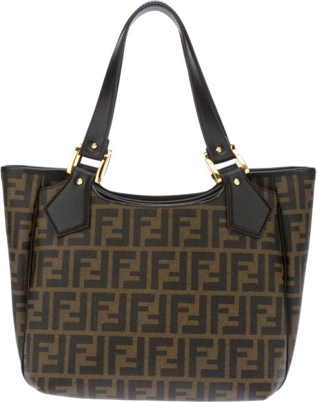 fendi tote logo