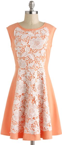 ShopRuche is among my favorite fashion online stores that specialize in vintage. It's a lot like #ModCloth, but softer. The colors are more subdued and