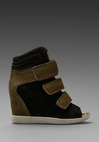 Boutique 9 Sneaker Wedge in Dark Greenblack - Lyst