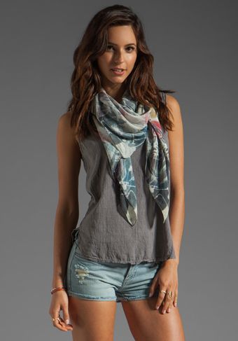 Front Row Society Frosted Flower Scarf in Yellow - Lyst