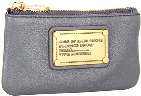 marc jacobs pouch price