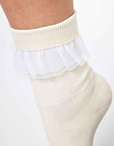 American Apparel Girly Lace Ankle Socks In White Cremewhite Lyst