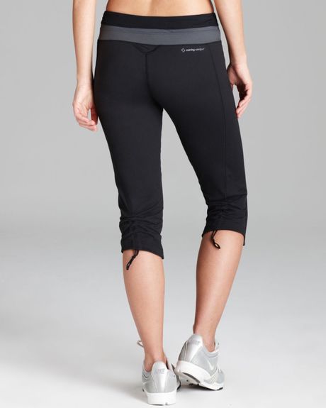 loose fit capri workout pants