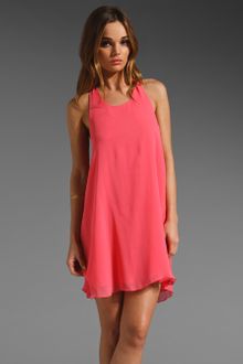 Alice + Olivia Alice Olivia Angelina Halter Flare Dress in Raspberry - Lyst