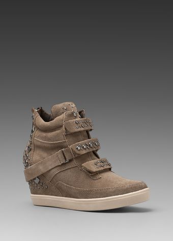 Steven Jazmen Sneaker Wedge in Taupe Suede - Lyst