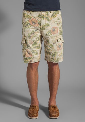 True Religion Hawaiian Trooper Cargo Short in Beige - Lyst