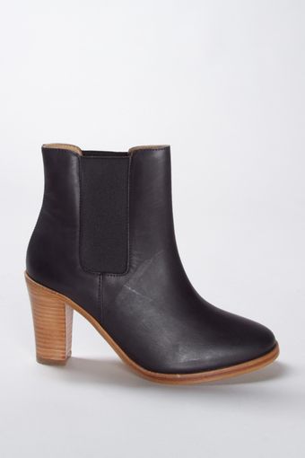 A.P.C. Elastic Heel Boots - Lyst