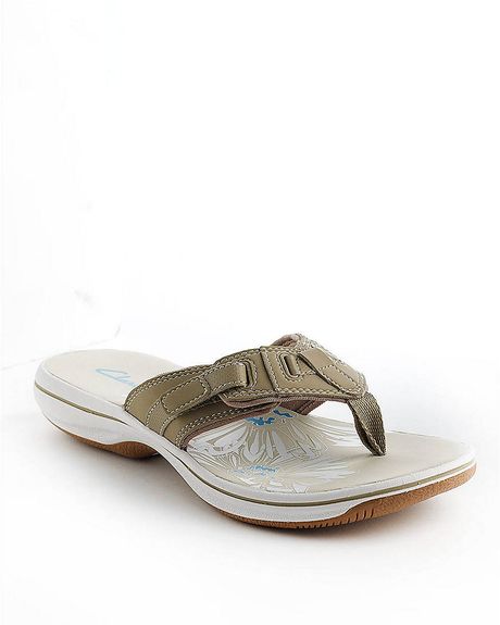 Clarks Breeze Flurry Thong Sandals in Gray (grey) | Lyst