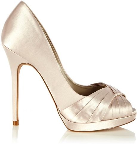 Karen Millen Pleated Satin Peep Toe Platform Shoes in Gold (Champagne) | Lyst