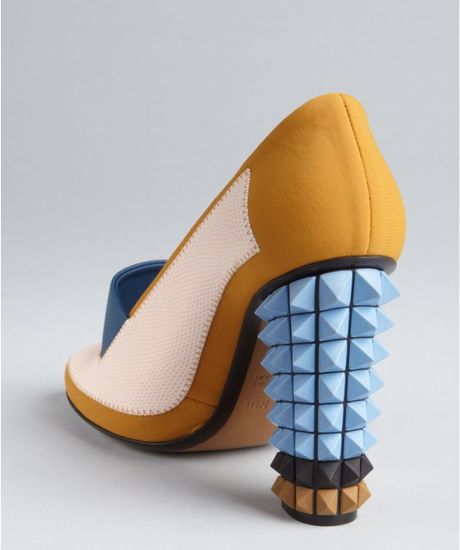 crocs fendi