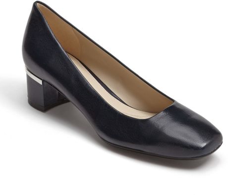 Naturalizer Wanda Pump in Blue (Navy Leather) | Lyst