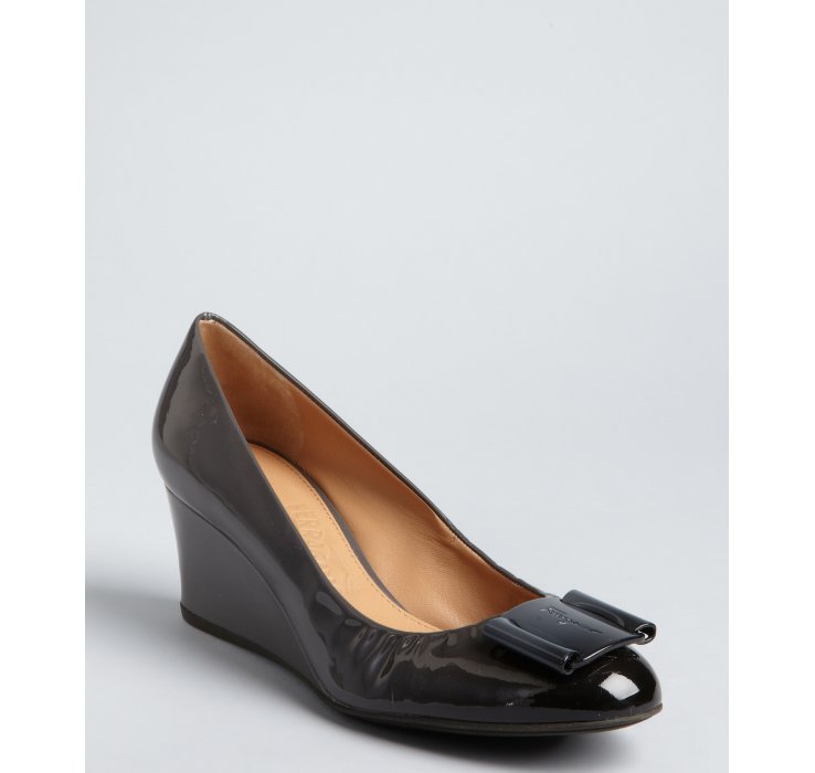grey leather pumps