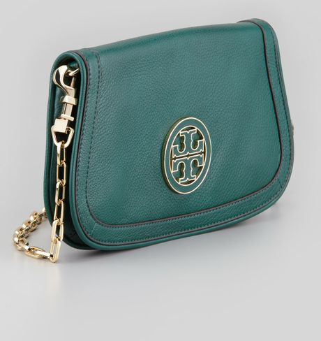 tory burch amanda logo clutch