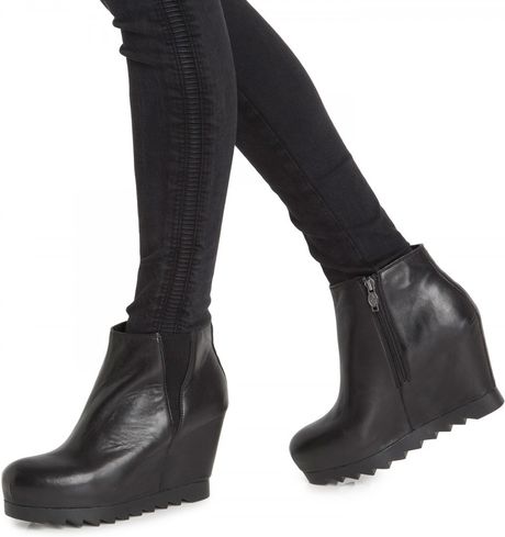 ash wedge boots