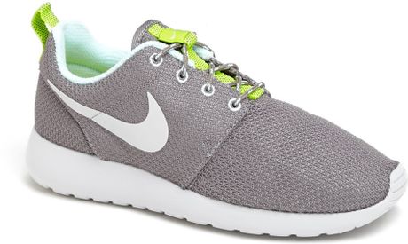 nike roshe g grey