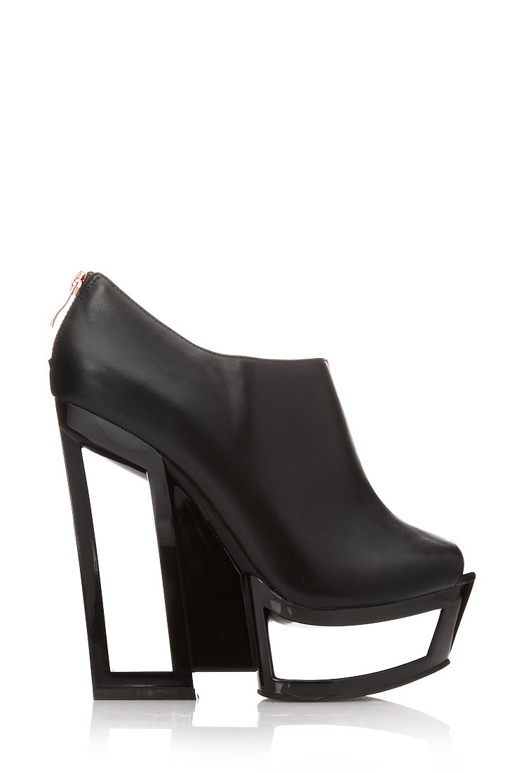 Forever 21 Standout Cutout Wedge Booties in Black (Blackblack)