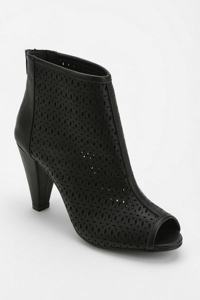 Urban Outfitters Deena Ozzy Lasercut Peeptoe Boot in Black | Lyst