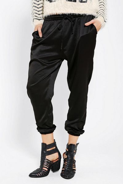 black joggers urban outfitters