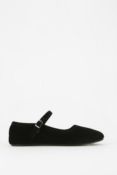 Urban Outfitters Velvet Mary Jane Slipper in Black | Lyst