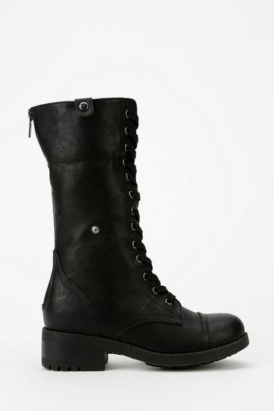 urban outfitters black leather boots