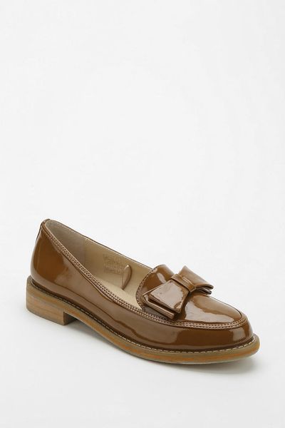 Urban Outfitters Cooperative Patent Bow Loafer in Brown | Lyst