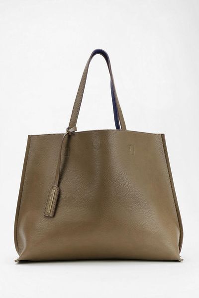 Urban Outfitters Reversible Vegan Leather Tote Bag in Brown (TAUPE ...