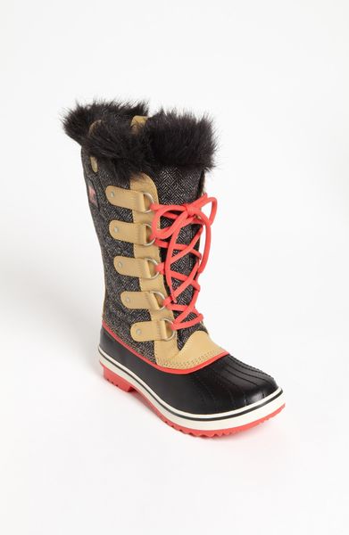 sorel women's tofino herringbone boot