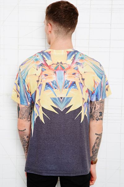 Urban Outfitters Palm Print Placement Sublimation Tee in Multicolor ...
