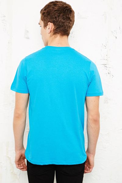 Urban Outfitters T Shirt in Blue for Men (Turquoise) | Lyst
