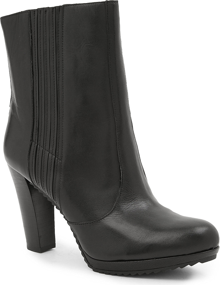 nine west black leather booties
