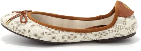 mk city logo ballet flat