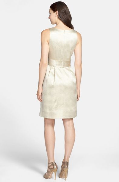 Eliza J Side Bow Jacquard Sheath Dress in White (Ivory Gold)