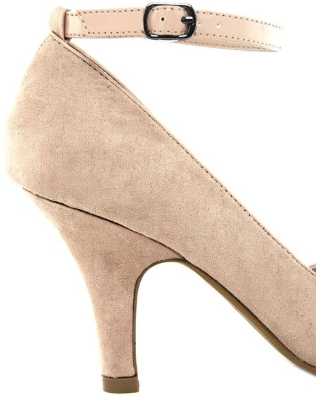 wide width ankle strap shoes