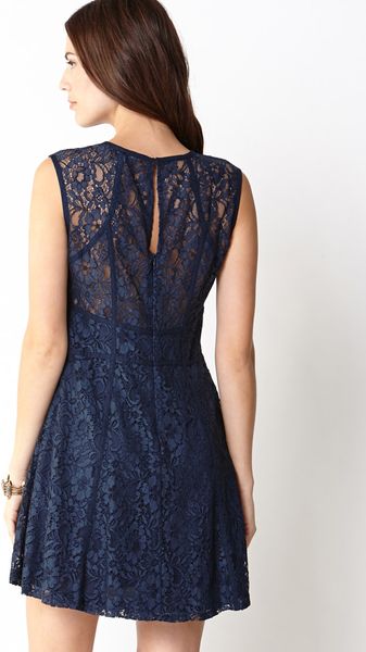 Forever 21 Sophisticated Lace Dress in Blue (NAVY)
