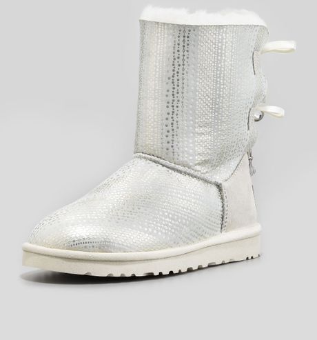 all white uggs with bows all white uggs with bows