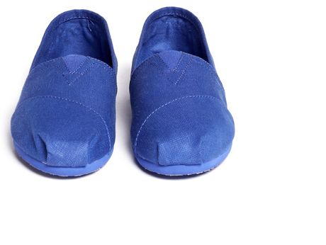 toms earthwise slipons cobalt classics