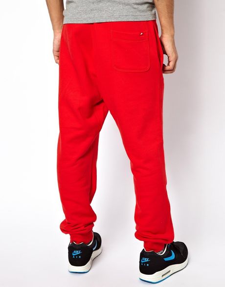 nike air red joggers