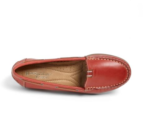Naturalizer Hanover Flat in Red (Red Pepper Leather)