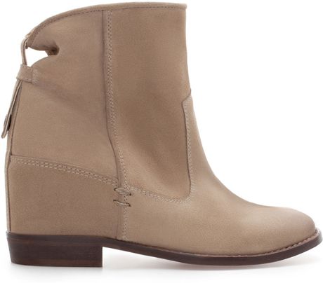 pointed toe beige boots