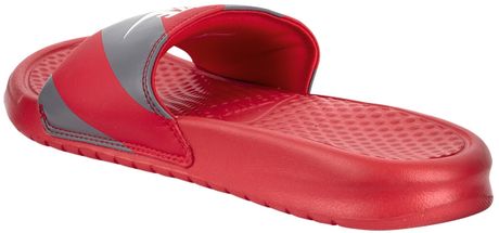 red nike flip flops