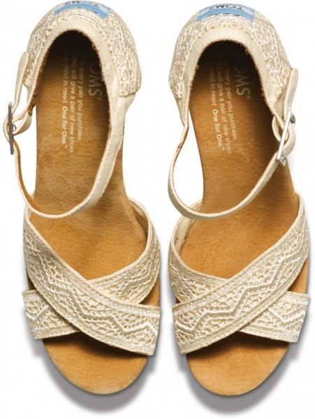 toms strappy wedge