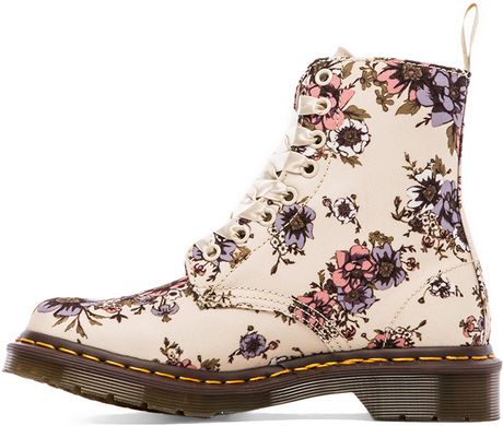 doc martens boots beige