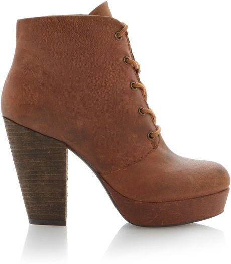 Steve Madden Raspy Leather Almond Toe Block Heel Boots in Brown (Tan)