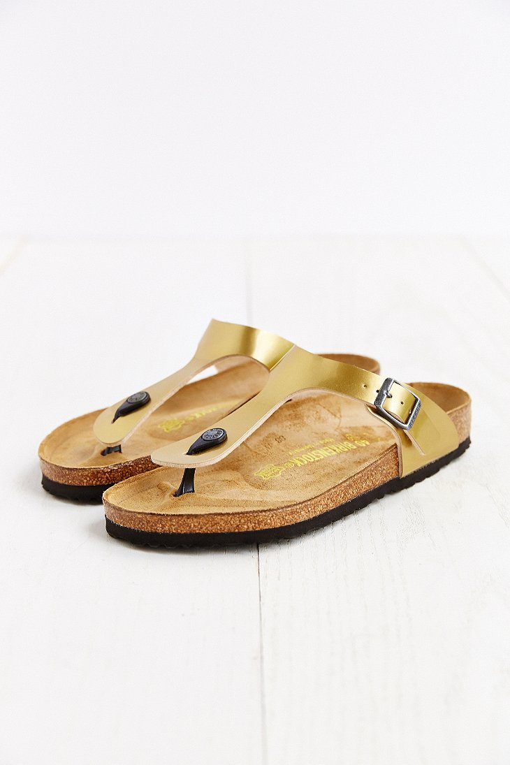 Birkenstock Gizeh Thong Sandal in Gold | Lyst